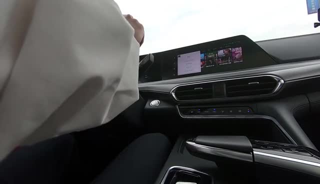 长安UNI-T新跨界SUV两月后上市 智能技术超前