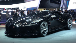 布加迪又秀肌肉！看1100万欧元6排气的”黑车”