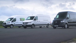 厢式货车比加速，如果让你选，你支持哪一个？