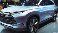 比亚迪全新混动SUV曝光！搭新LOGO 最快下半年上市