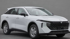 启辰全新SUV实拍 造型酷似雷克萨斯 配贯穿尾灯