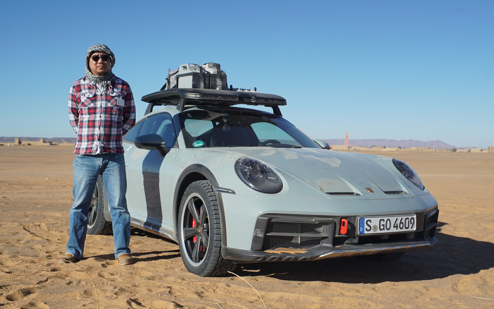 开保时捷去北非豁沙子 911 Dakar全球首试
