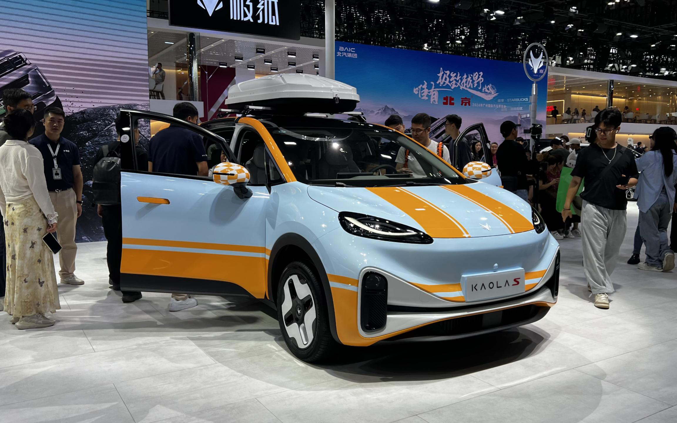 2024广州车展：静态体验极狐考拉S，带侧滑门的SUV